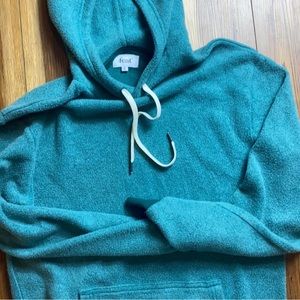 NWOT FEAT BlanketBlend hoodie
